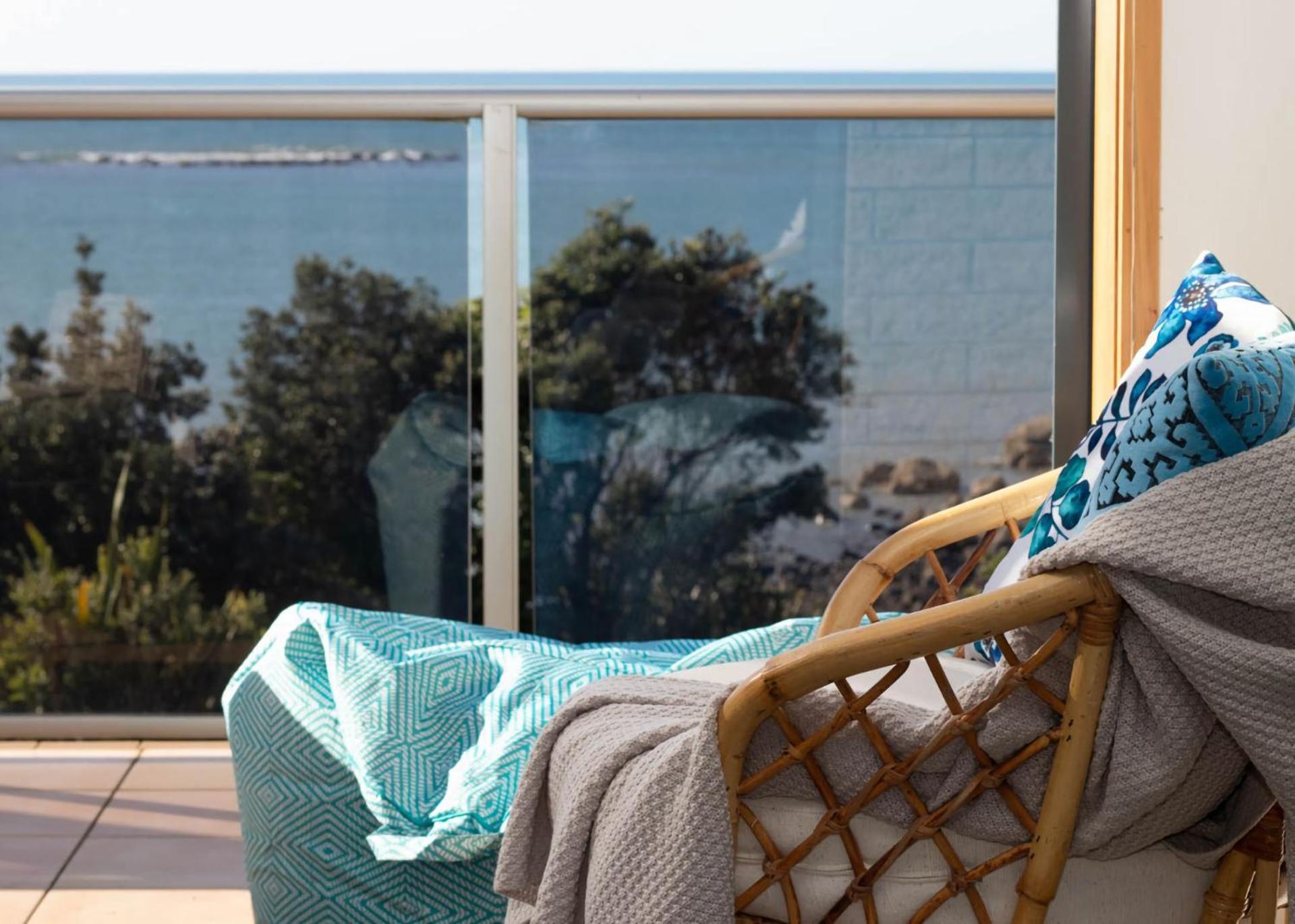 Beachfront Bliss On Wanaka Terrace Support Local Villa New Plymouth Exterior photo